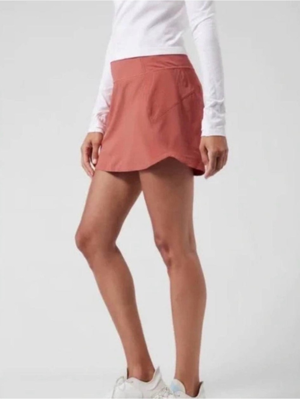 Athleta Run With It 14” tennis skirt with built in shorts Size L